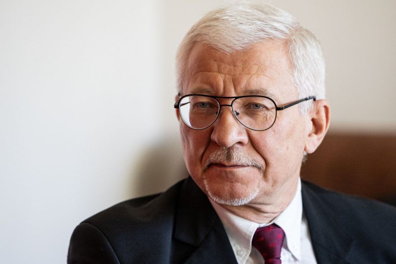 Šių dienų vargdieniai: pokalbis su prof. B.Gruževskiu